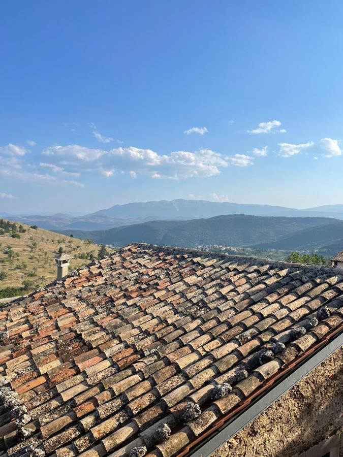 La Casa Di Mezzo Villa Calascio Eksteriør billede
